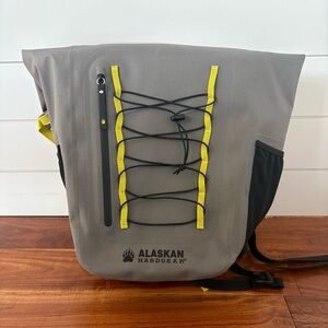 Alaskan Hardgear Duluth Trading Waterproof Roll Top Dry Bag Backpack Hiking Camp